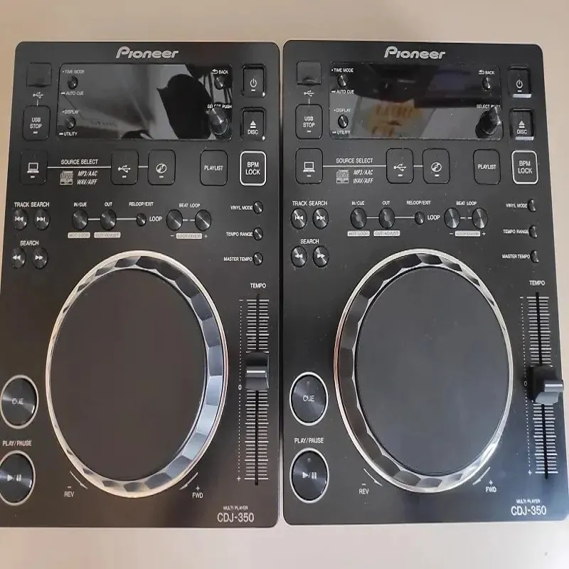 

Двойной цифровой медиаплеер Pio-neer DJ CDJ-350 CD с функцией замены 2