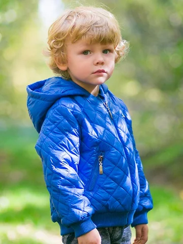 Куртка стильная стеганная для самых модных малышей.