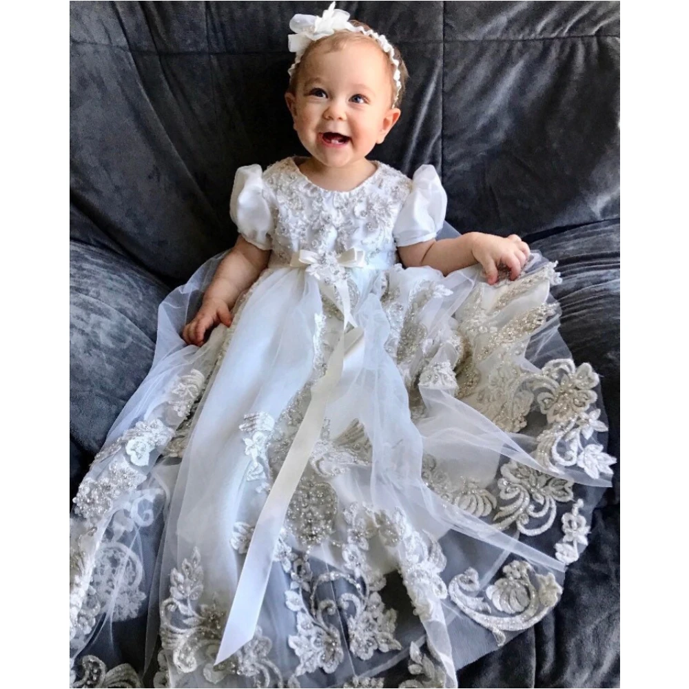 

Baby Girls White Christening Gowns Lace Appliqued Beads Baptism Dresses With Bonnet Little Kids First Holy Communion Dresses