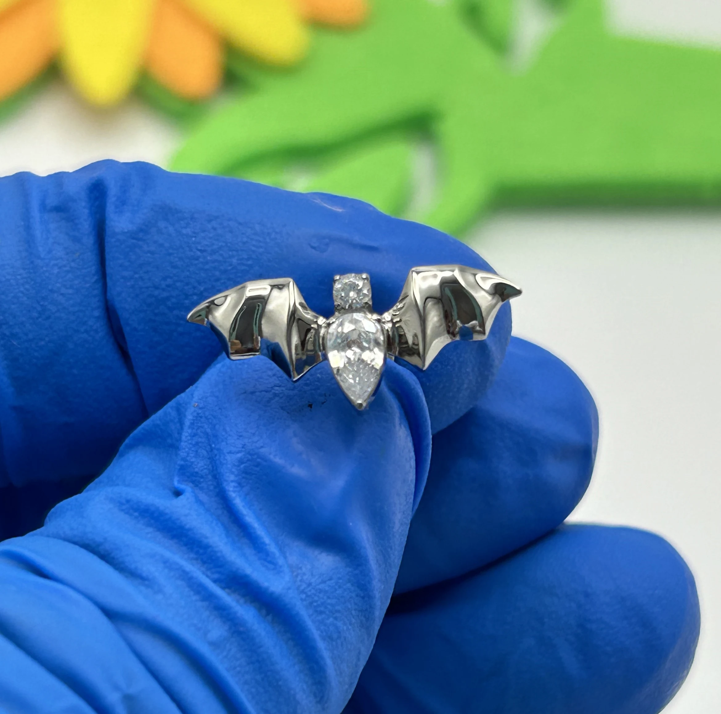 Kenbao 10 шт. титановый F136 CZ летучая мышь флэш-гвоздик для женщин внутренняя нить губ