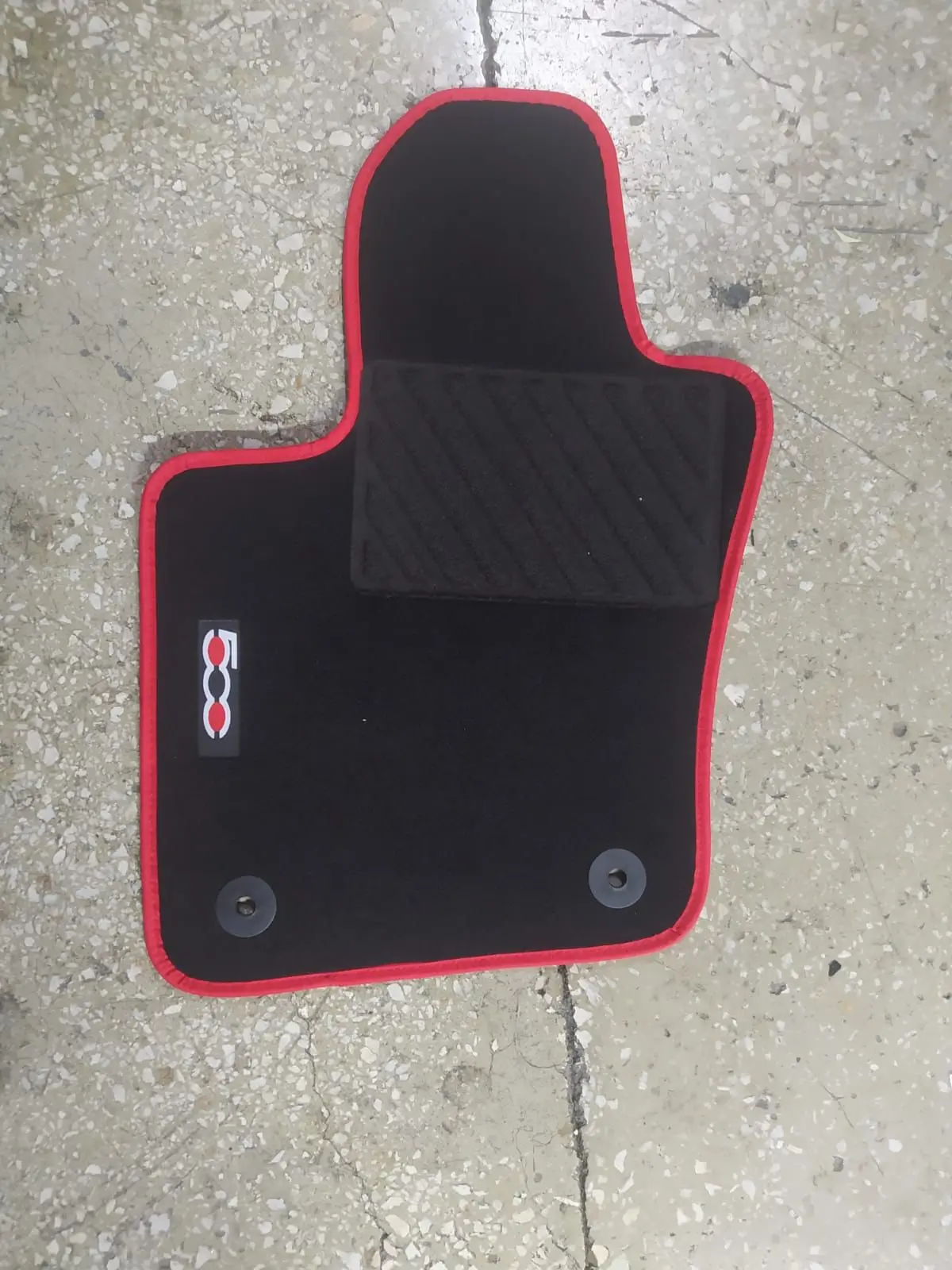 

4 PCS LUXURIOUS Car Mats for Fiat 500,Bravo,Doblo,Egea,Fiorino, Guard,Linea,Palio,Panda,Punto,Stilo,Marea,Freemont,Albea,Ducato