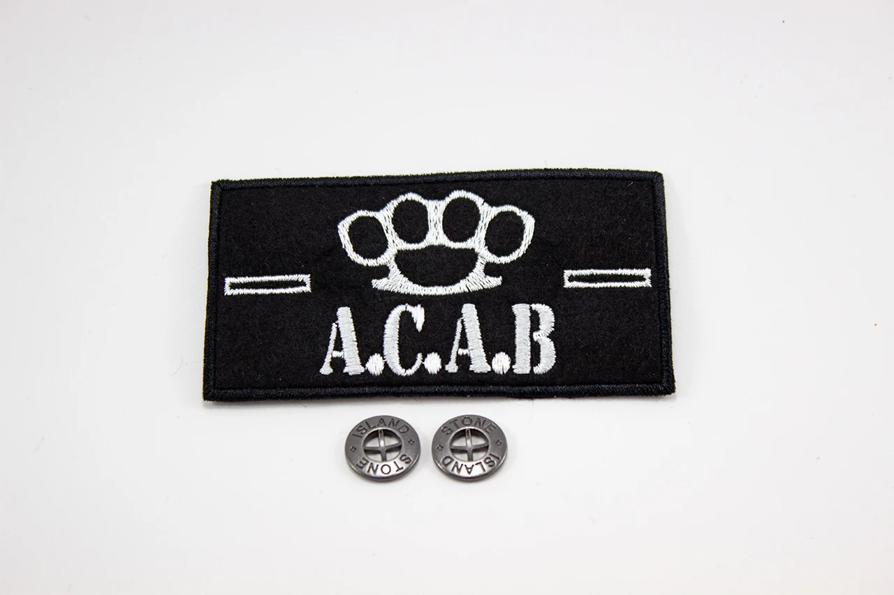 Stone Island patch with Castet + 2 buttons |