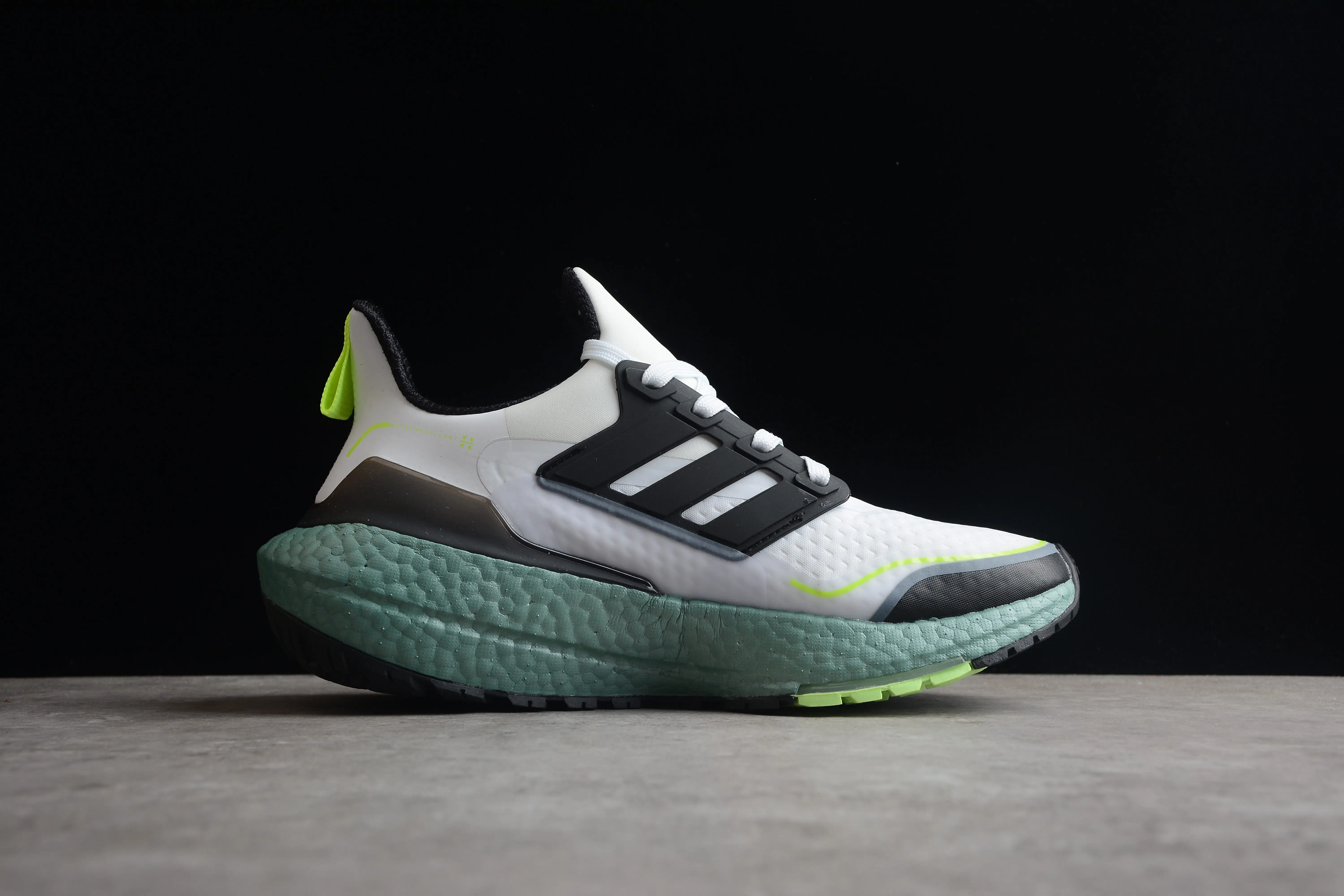 Кроссовки Ultra Boost 21 UB21 S23898