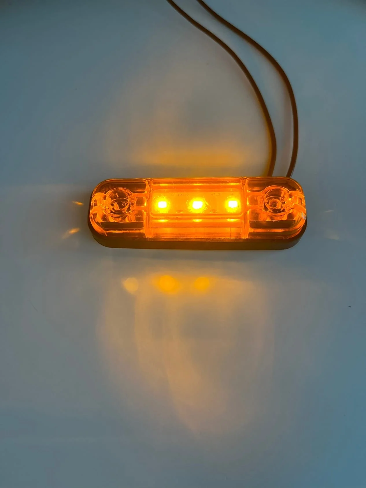 ШОК ЦЕНА! Габаритный огонь для грузовика прицепа фуры. ОГ-40 БЕЛЫЙ ЖЕЛТЫЙ КРАСНЫЙ