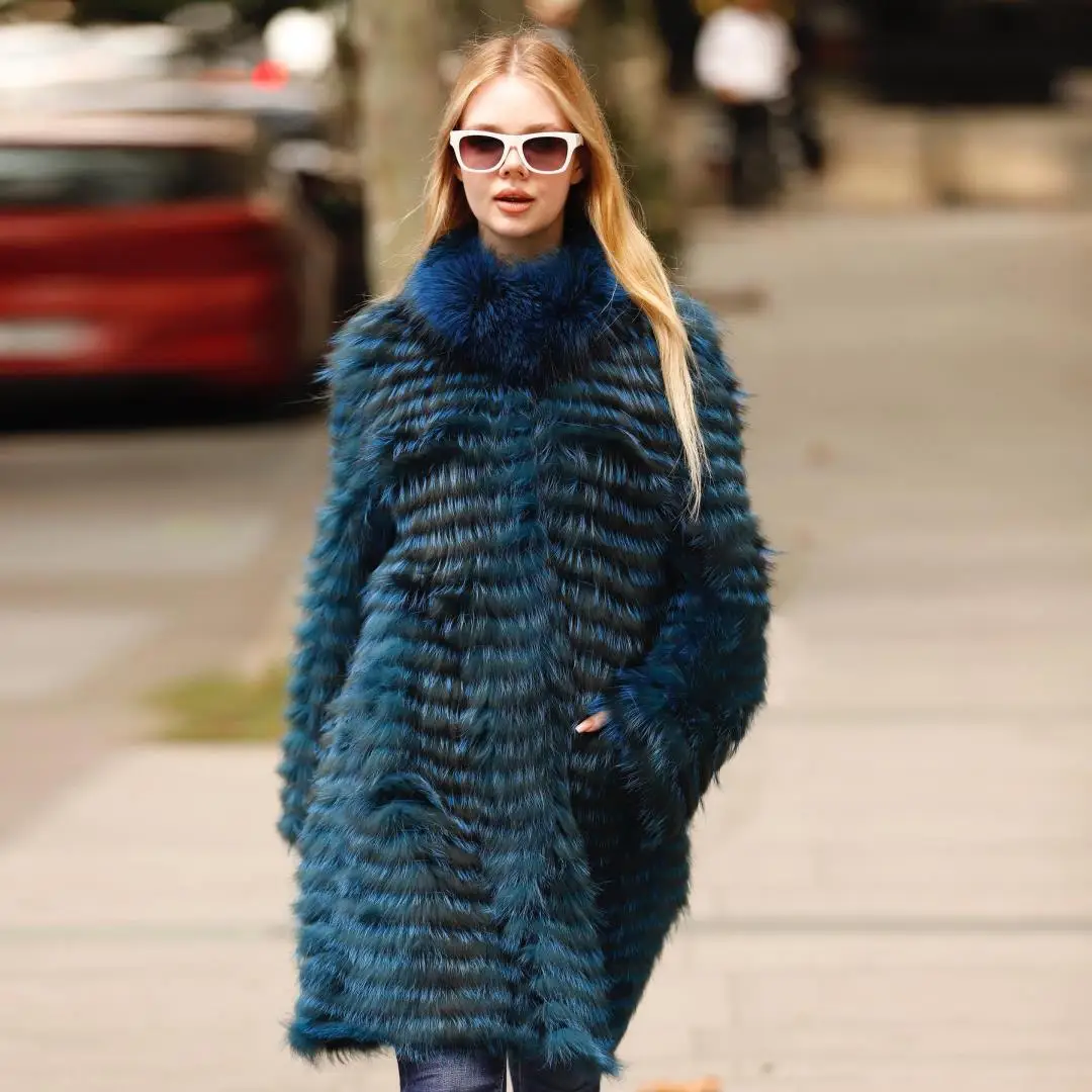 Женское пальто из натурального Меха чернобурки темно-синее натуральной кожи с