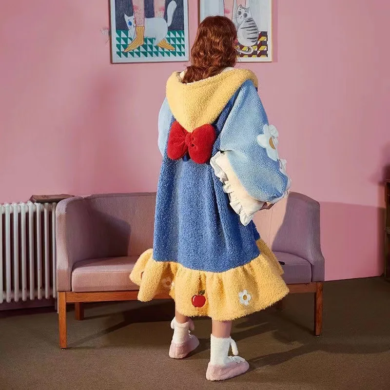

2022 Winter New Arrivals Princess Cartoon Start Cute Plus Coral Velvet Thick Bathrobe Nightdress Robe Sleepwear Women Pajamas