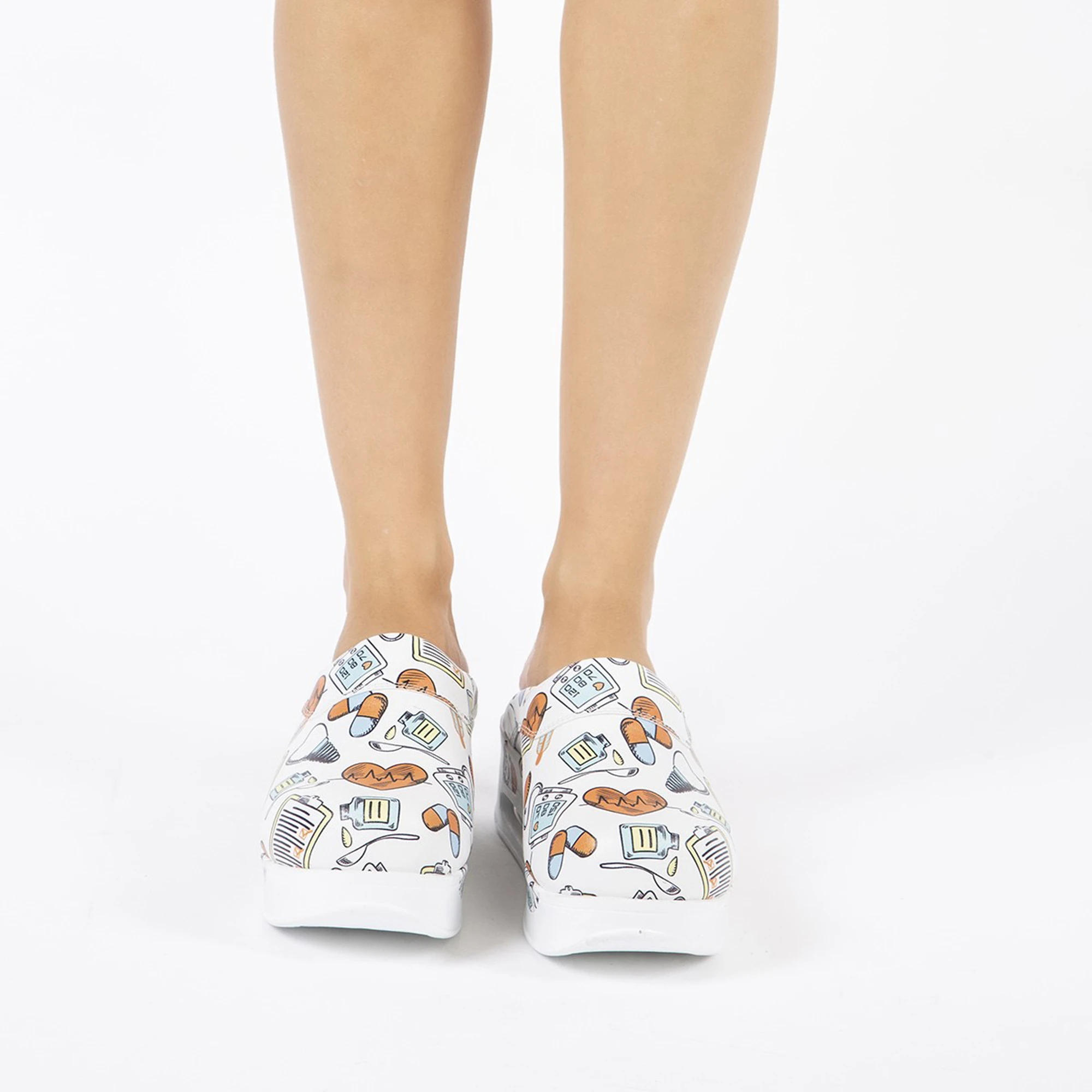 

Медицинская нескользящая подошва Sabo унисекс, медсестра, стоматолог, врач, Женская больница, Садовый дом, отдых на открытом воздухе, тапочки, ...