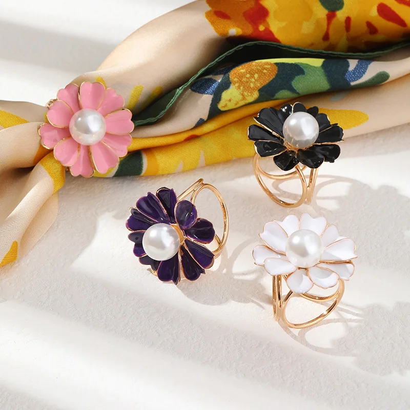 

Korean Simple Camellia Blossom Three Ring Silk Shawl Scarf Button Brooch Clip Scarves Fastener Buckle Wedding Jewelry Accessorie