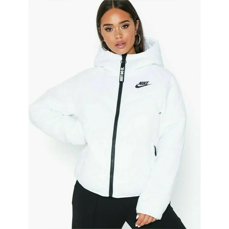 Nike Белые женские пальто