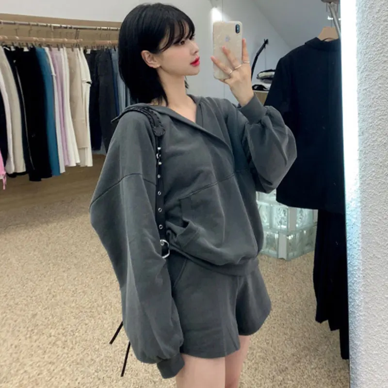 

Clothland Women Chic Pullover Shorts Suit Tracksuit Long Sleeve Hooded Sweatshirt Mini Shorts Grey Chic Two Piece Set TZ641