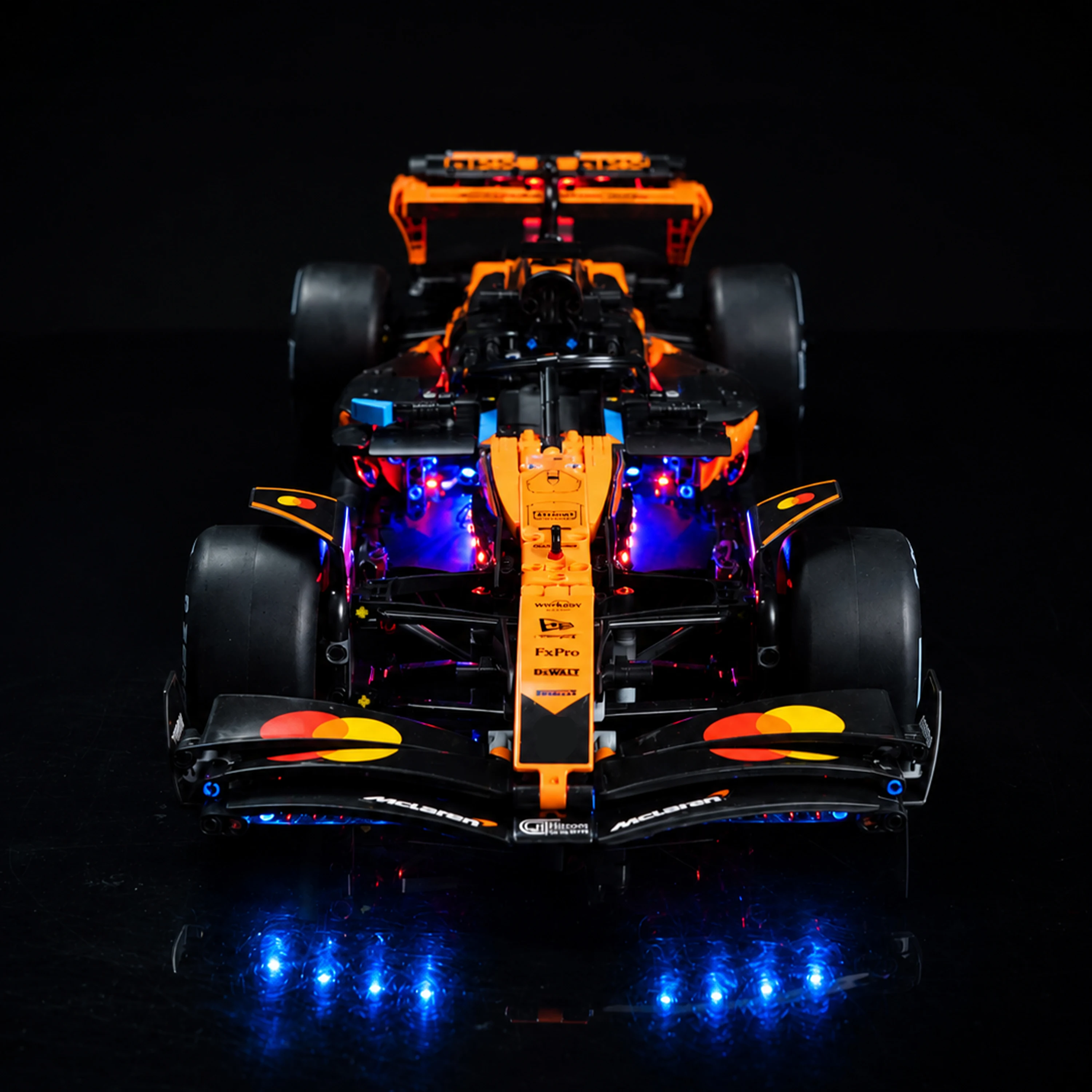 Фото Комплект светодиодных фонарей для модели Lego 42228 Technic McLaren MCL39 F1 (декоративная подсветка, модель в комплект не входит) №5