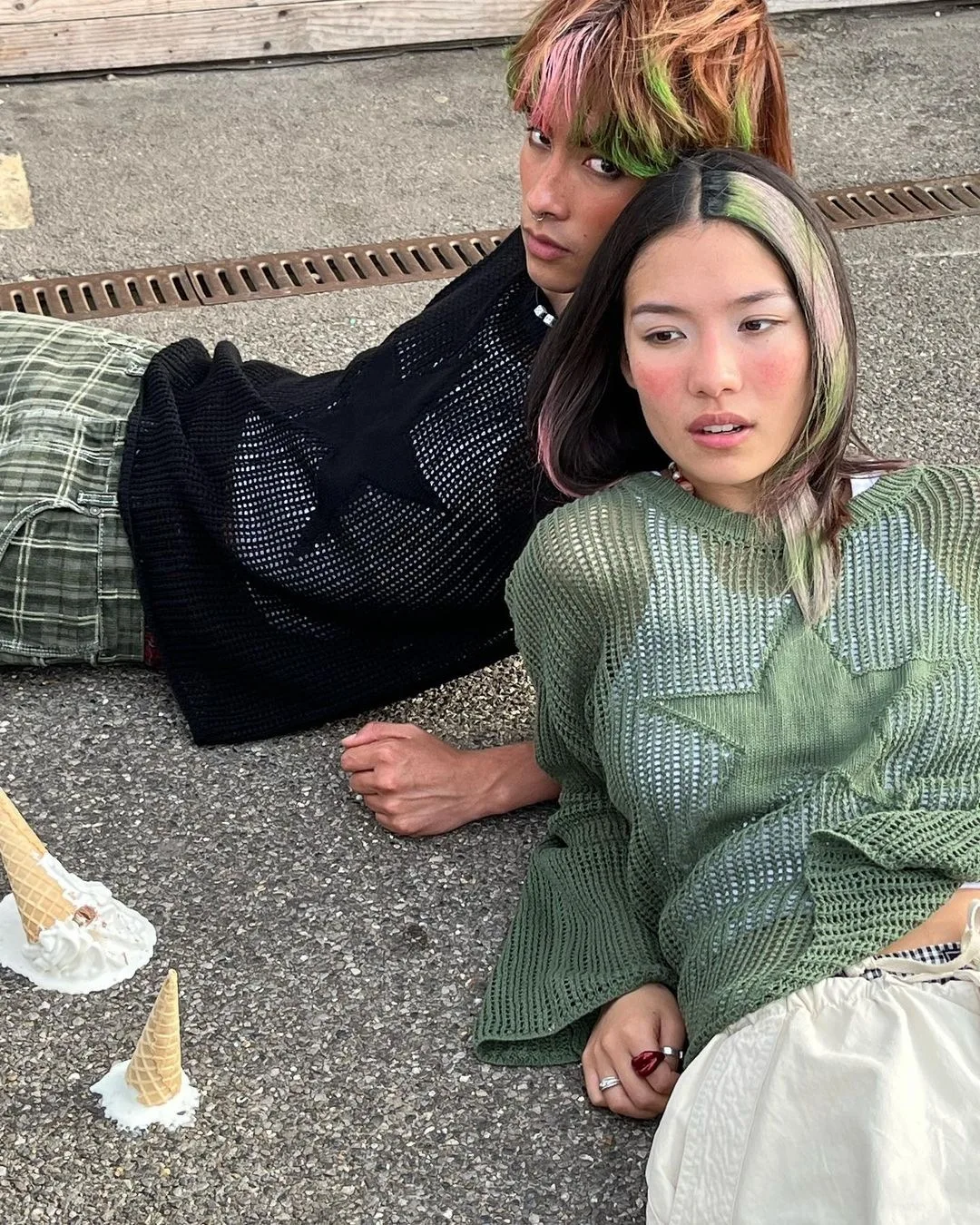 

Новинка Весна 2022, модные вязаные свитера в уличном стиле, свободный свитер с расклешенными рукавами и круглым вырезом