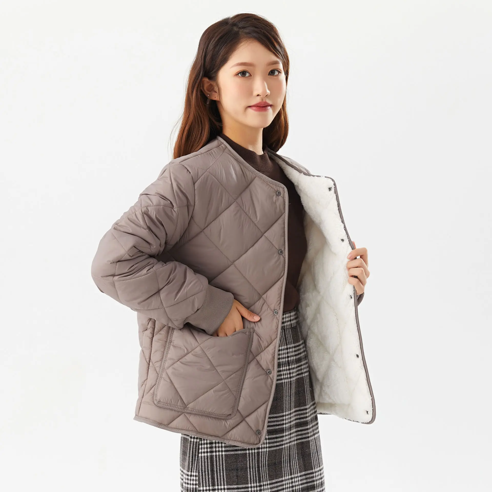 Winter New Lining Plush Thickening And Fattening To Increase Loose Women's V-neck Padded Jacket Slim Fit Quilted Down Jacket