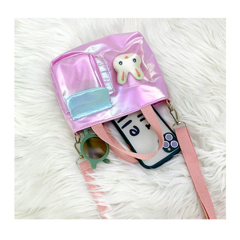 2022 Sacs holographiques girls Sac à bandoulière pour femmes sacoche à épaule en PVC fourre-tout couleur bonbon