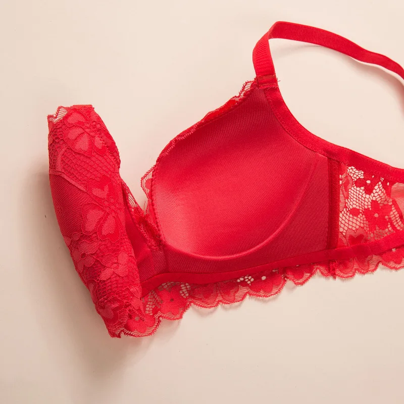 

Blacksnow 6688 One-Piece Bright Red Year of Fate Lace Sexy Underwear Seemless Non-Steel Ring Small Bust Gathering Bra
