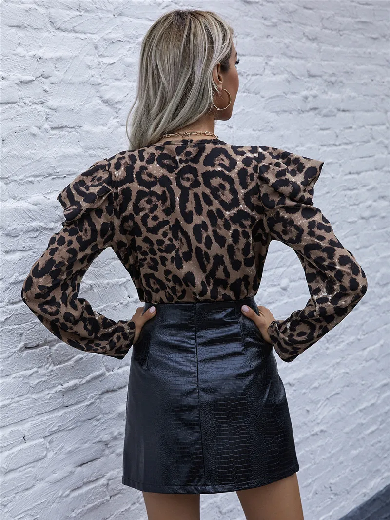 

Sexy Women Leopard Print Bodysuits for Streetwear Patchwork Design V-Neck Long Sleeve Casual Loose Pullovers Jumpsuits