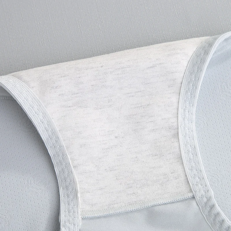 

Ladies ice silk panties seamless panties one-piece panties breathable low waist sexy women's panties briefs cotton crotch