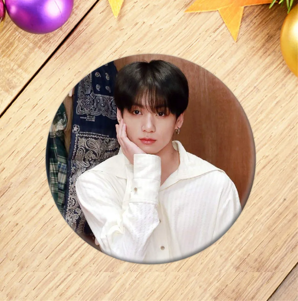 2 шт Kpop Bangtan мальчики альбом брошь, значок на булавке аксессуары для одежды шляпа украшение для рюкзака брошь на заказ булавки