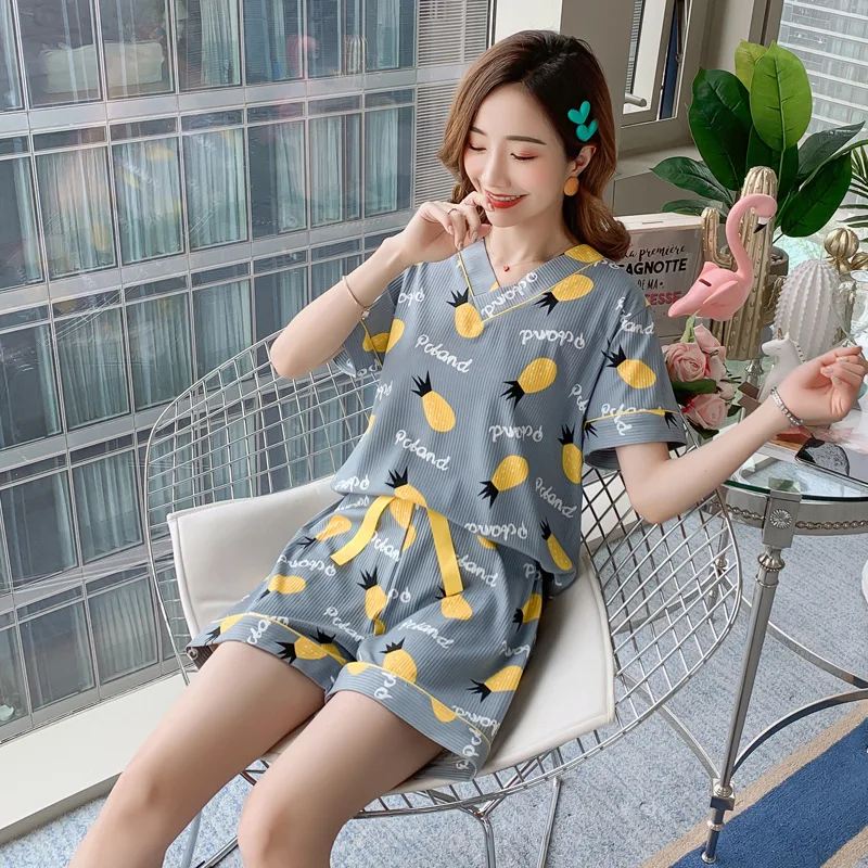 Новинка 2020 тонкая Пижама с коротким рукавом и мультяшным принтом Женский