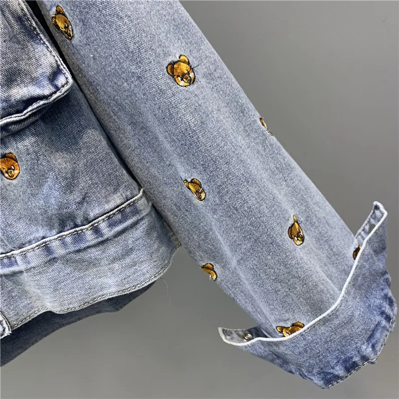 

2021 Spring Autumn Korean Style New Cartoon Bear Embroidery Denim Jacket Women Light Blue Loose Long Sleeve Short Jeans Coat