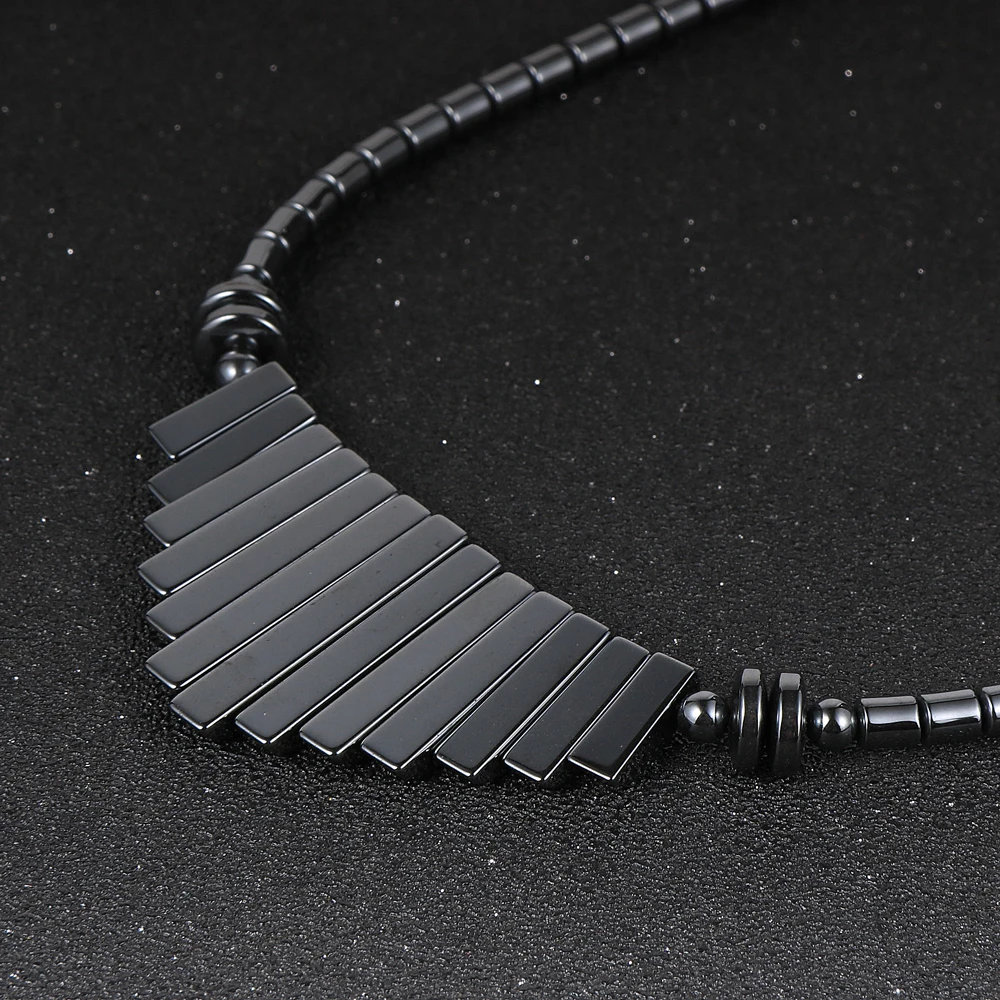 Женское ожерелье с подвеской из гематита и кисточкой геометрические ожерелья