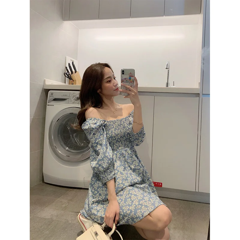 

2021spring and Summer New Xiaoxiang Platycodon Grandiflorum Style Lightly Mature French Style Design Niche Floral Square Collar