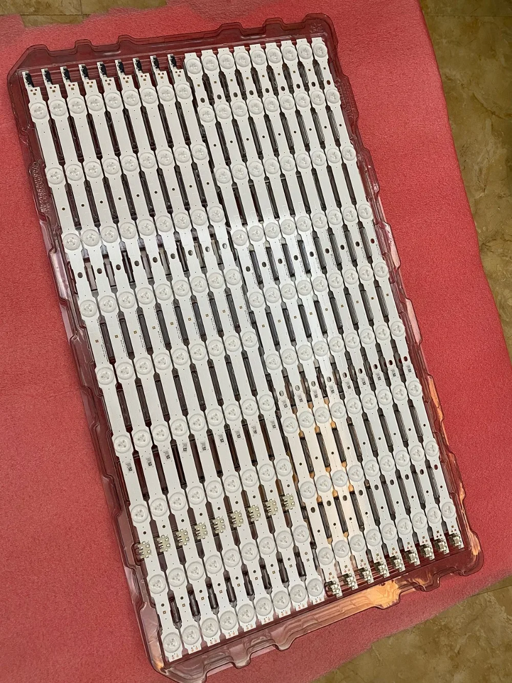 

LED подсветка для Samsung UA65HU7200K