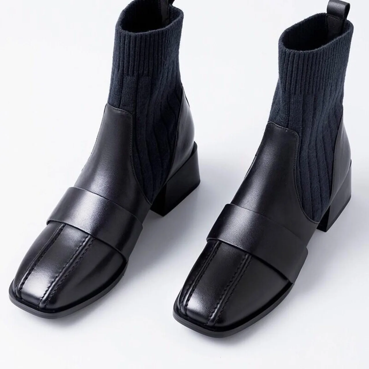 

Ботинки женские кожаные на среднем каблуке, с квадратным носком, на шнуровке