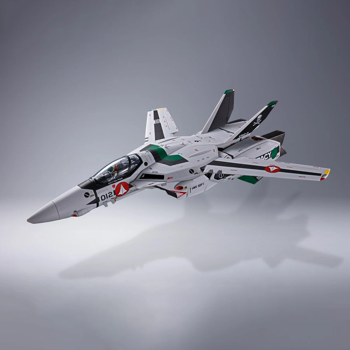

BanDai Gundam DX The Super Dimension Fortress Macross HAYAO KAKIZAKI MOVIE EDITION VF-1A VALKYRIE Action Figure Kids Toy Gift