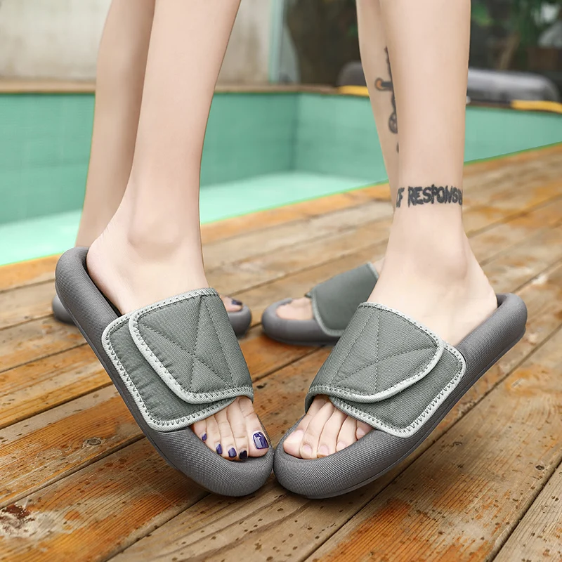 

New Men Slippers Soft Non-slip Shoes for Mens Bath Flip Flops Beach Couple Footwear Women Shoes Plus Size 36-45 zapatos hombre