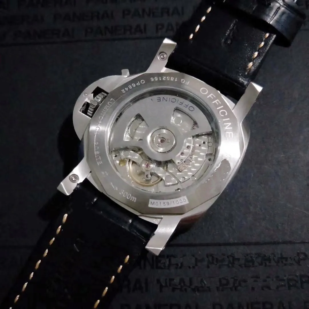 

Classic New Men Automatic Mechanical Sapphire Stainless Steel Black Leather 1950 3 Days GMT Watch Luminous Power Reserve