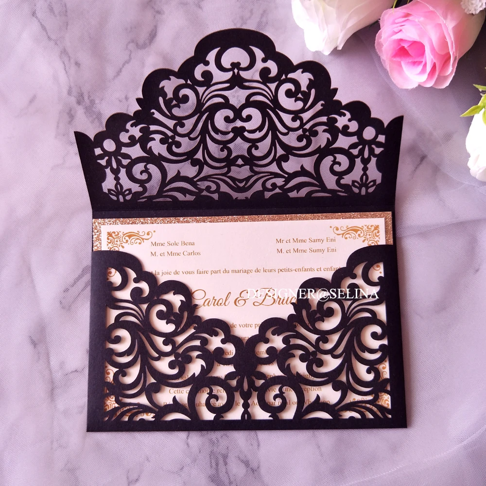 Приглашающий в кордиальном стиле черный Мерцающий розовое золото с блестками