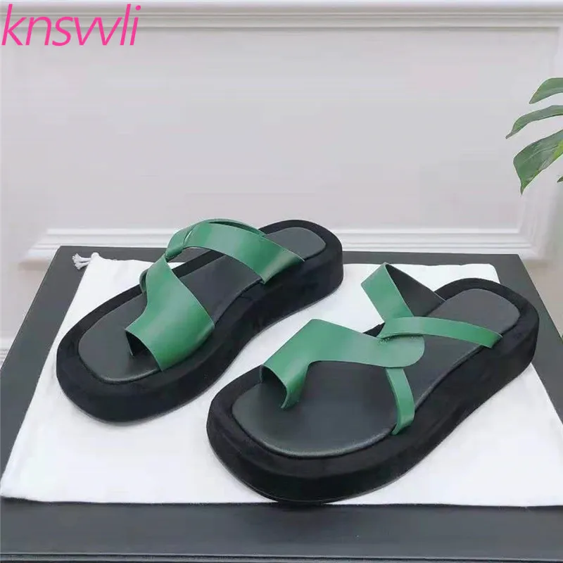 

Шлепанцы женские летние, черные, белые, на плоской подошве