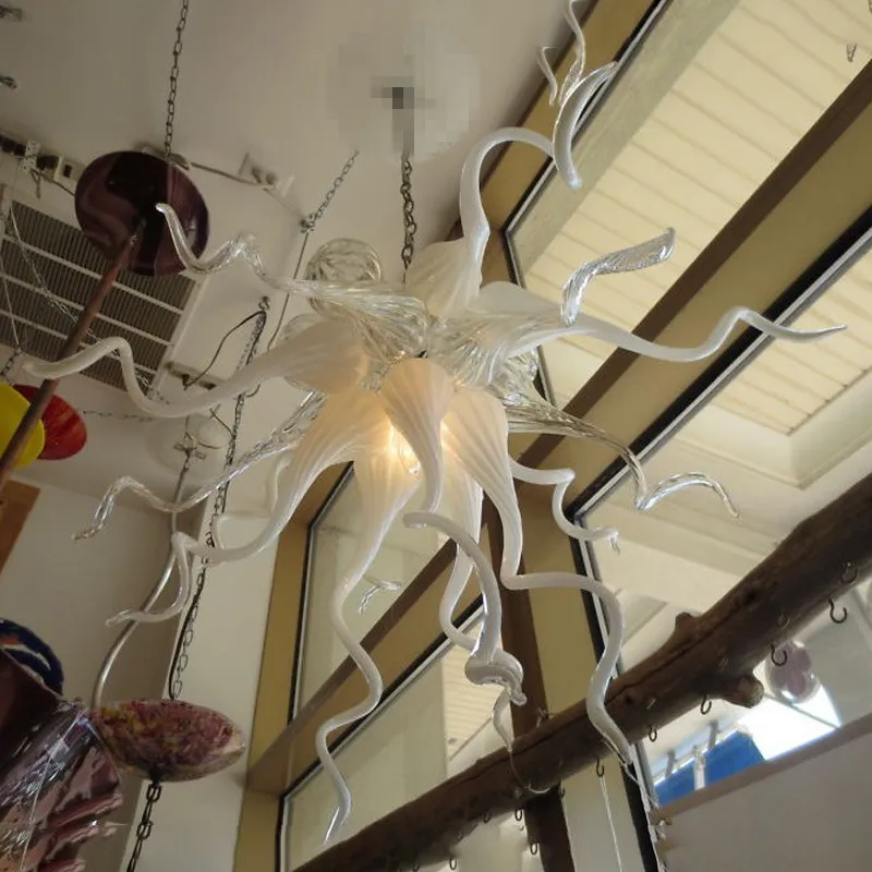 Прозрачная молочно-белая подвесная светодиодная люстра небольшого размера