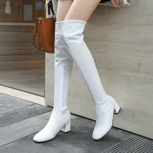 Женские сапоги до колена, черные или белые сапоги на низком массивном каблуке, с квадратным носком, на молнии, Осень-зима 2021