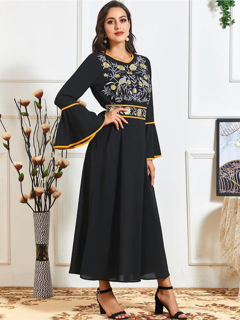 

Large Size 4XL Clothing Spring Autumn Women Flare Sleeve Flower Embroidery Black Muslim Turkey Abaya Dubai Long Maxi dress