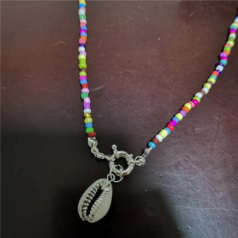 Fashion Colorful Bead Cowrie Shell Choker Necklace for Women Long Chain Pendant Necklace Gold Color Statement Collier Jewelry