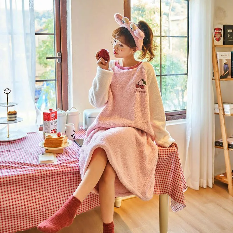

Coral Fleece Winter Women Flannel Nightdress Sweet Leisure Nightwear Long Sleeve Warm Thick Nightgown Girls Ladies Soft H