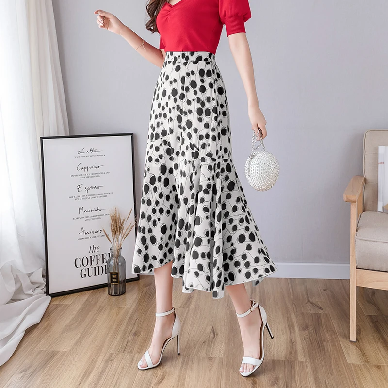 

The new spring and summer scene shooting video three standard port flavor long lined with tall waist stretch of the students in