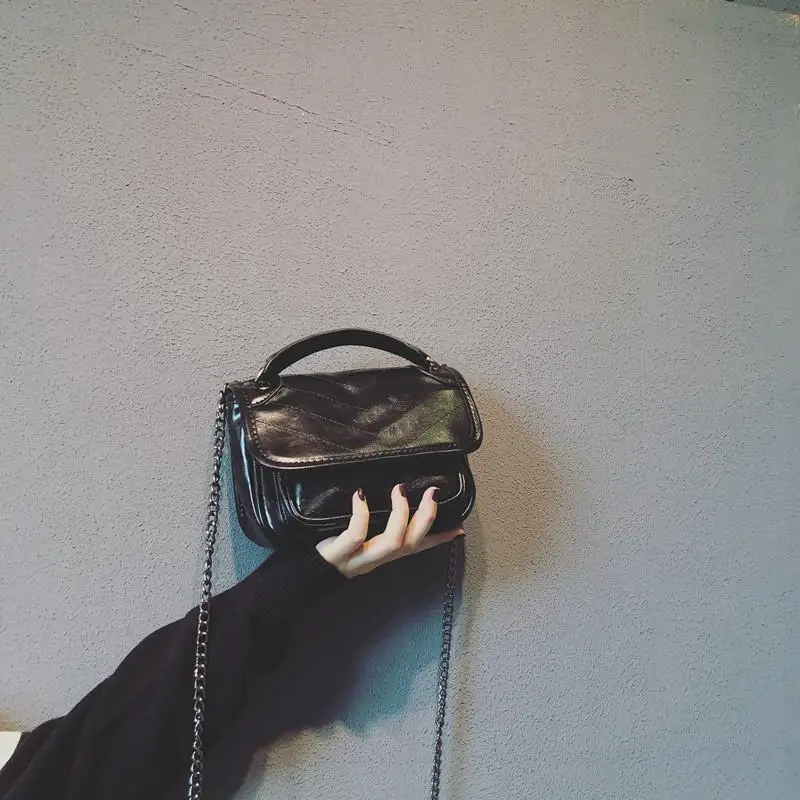 

Womens Chains Shoulder Sling Small Bags Coins Bags Female New Styles 2020