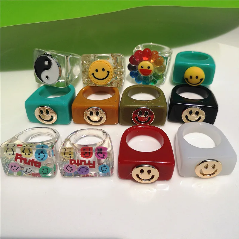 Женское акриловое кольцо с улыбкой разноцветное корейское металлическое