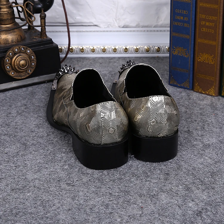 

Christia Bella Silver Oxfords Derby Men Real Leather Shoes Iron Pointed Top Rivet Shoes Slip on Dress Formal Handmade Shoes