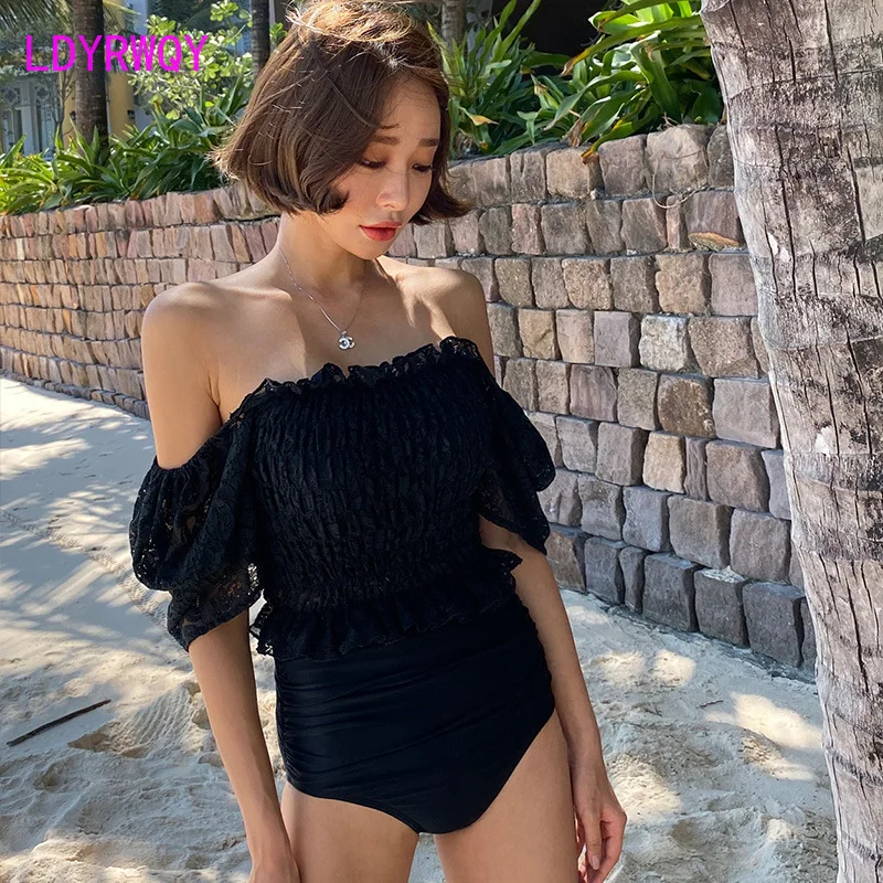 

LDYRWQY 2021 South Korea's new sexy gathered lace short-sleeved split triangle swimsuit vacation high-waisted bikini girl