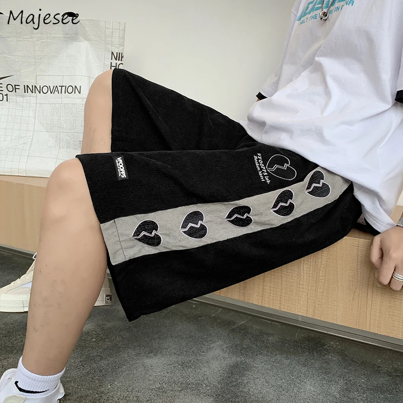 

Harajuku Shorts Men Heart Printed Hipster Casual Loose Couple Teenagers Unisex Workout Designer Soft Males High Quality Summer
