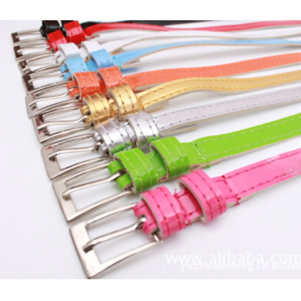 Удобный ремень для красивой женщины женский модный разных цветов маленький тонкий кожаный ярких в новом