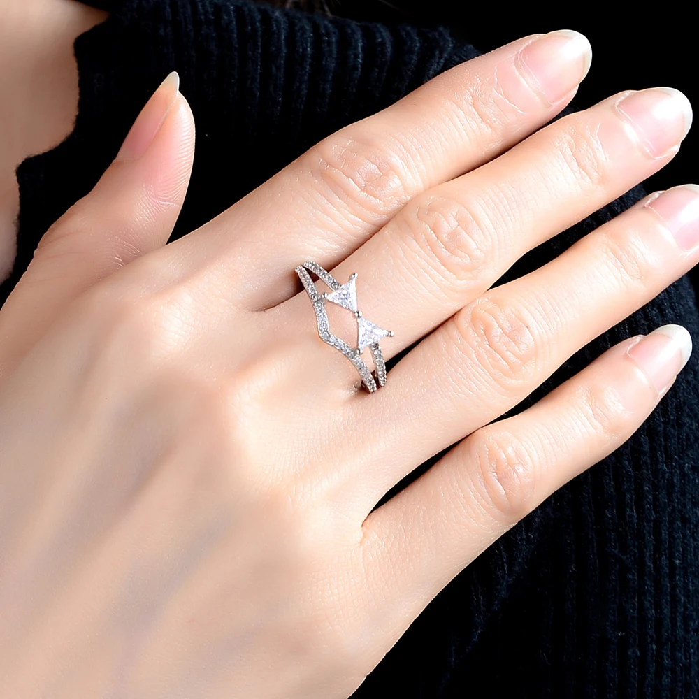 Женское кольцо бант из серебра 2020 пробы с блестящим Цирконом|Кольца| |