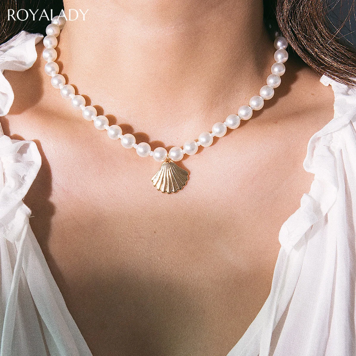 Простое белое ожерелье чокер с имитацией жемчуга для женщин винтажное подвеской
