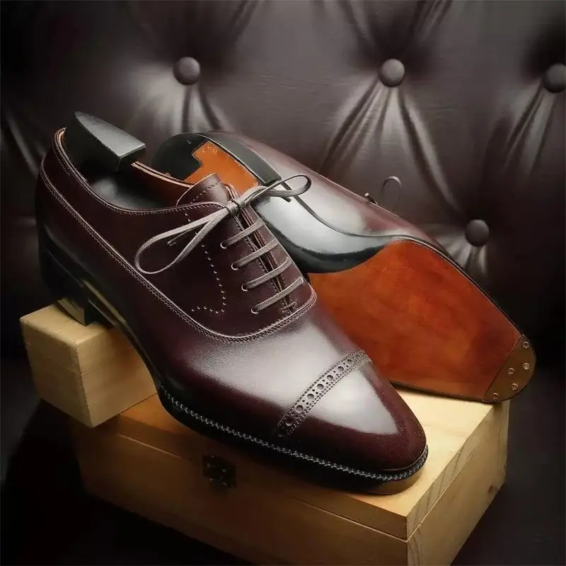 

2021 New Men's Shoes Fashion Trend High-end Brown PU Hollow Stitching Lace Classic Business Casual All-match Oxford Shoes HL505
