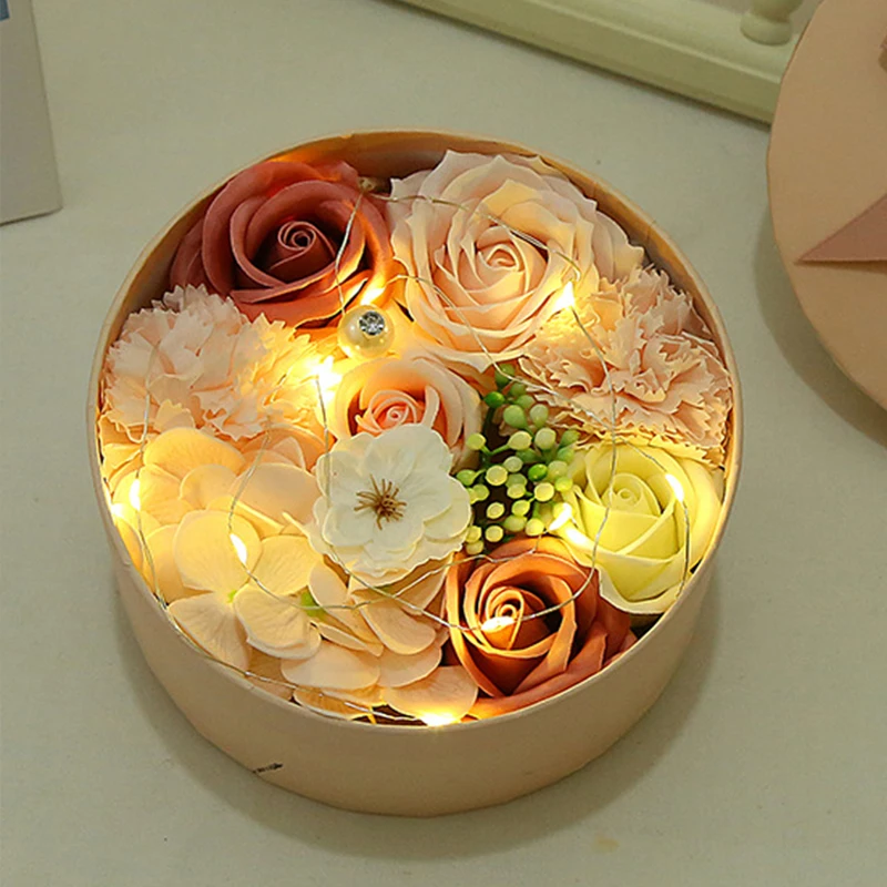 Сушеные искусственные розы в подарочной коробке подарок на день Святого