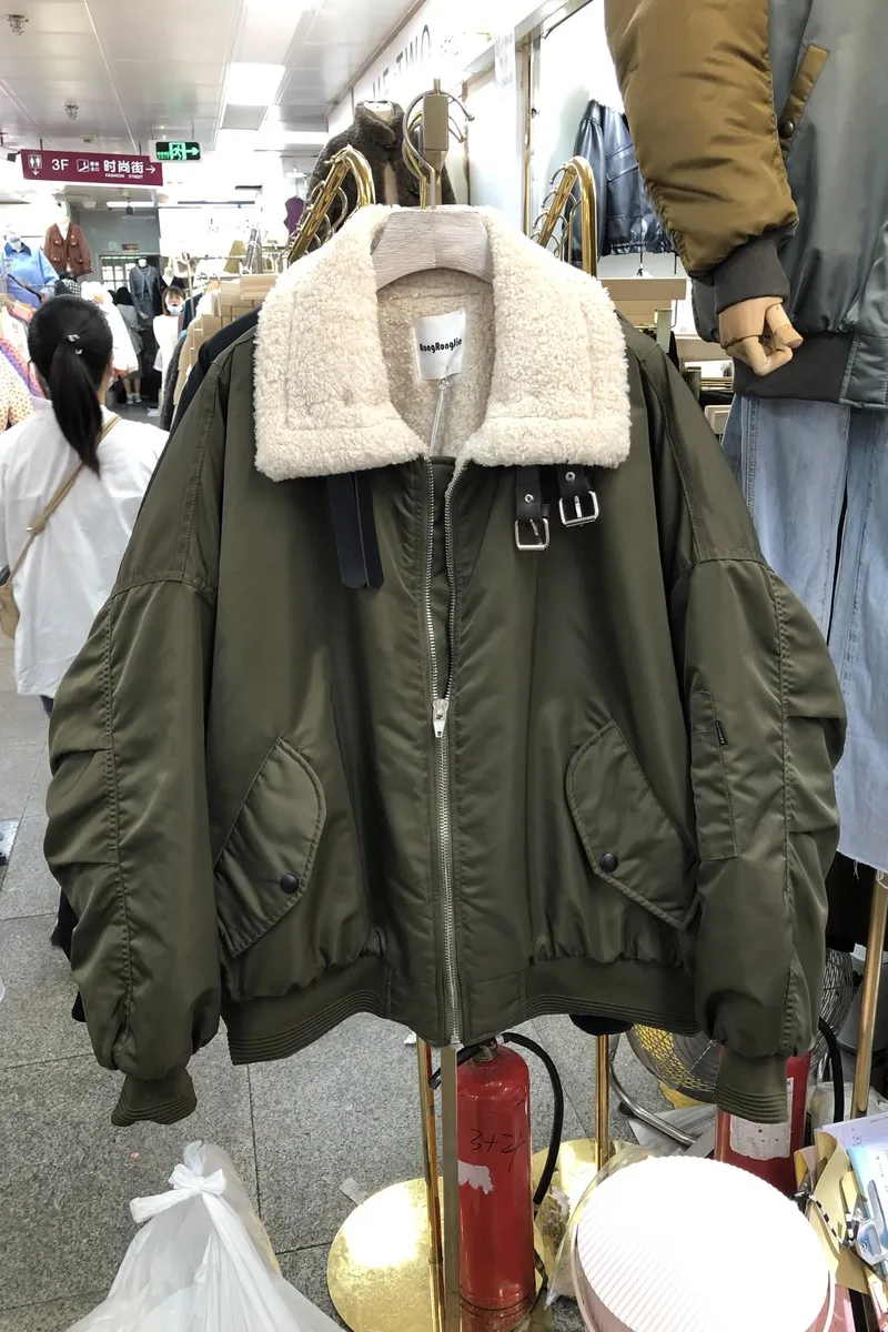 

Winter New Solid Double Leather Buckle To Keep Warm and Thick Lamb Zipper Jacket Coat Women